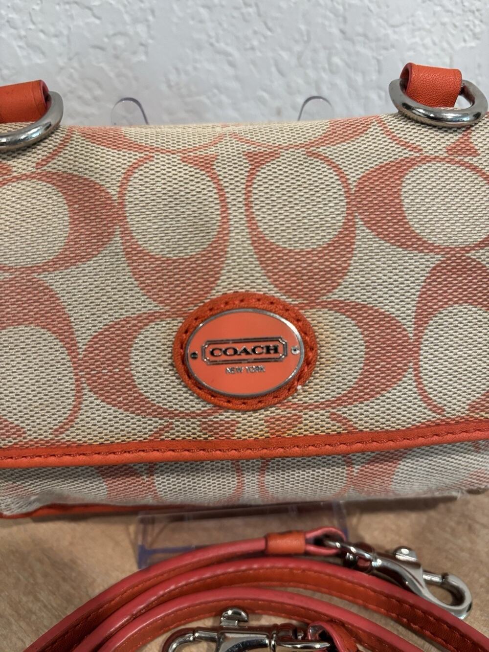 Coach Signature Logo Beige/Orange Crossbody Wallet Detachable Strap Zip Cards